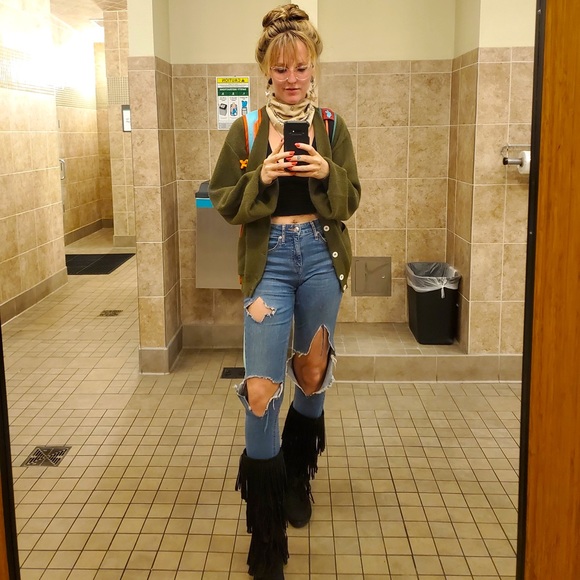 Meet your Posher, Terra - Picture 2 of 2